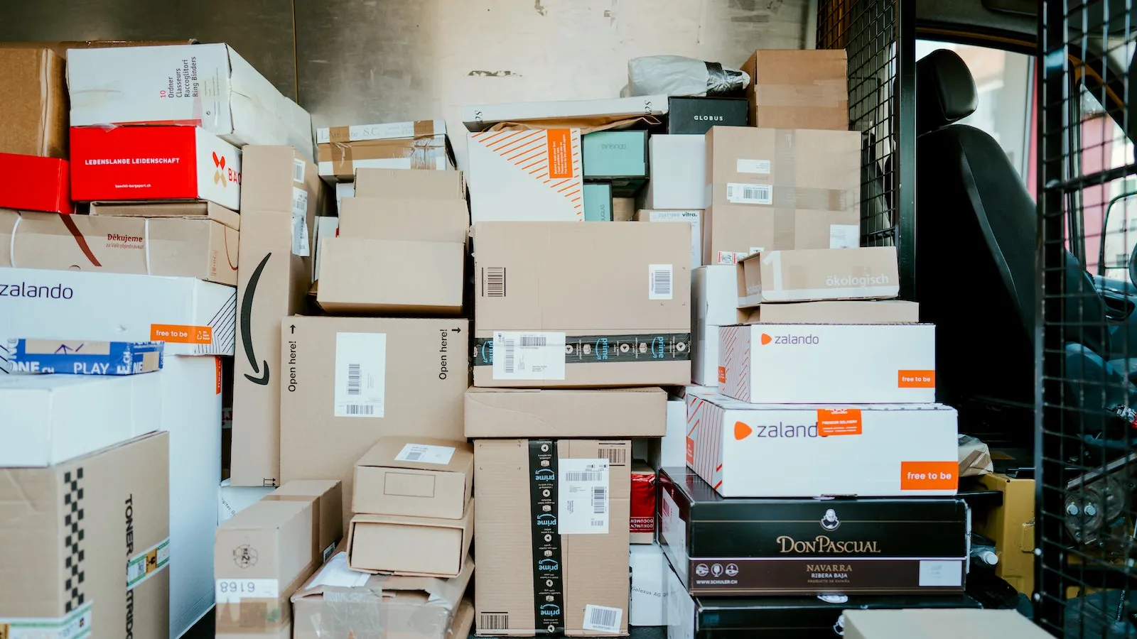 small-parcel-shipping-